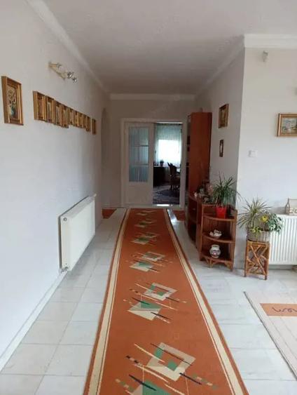 Casă cu 6 camere cu Canalizare în Nădlac