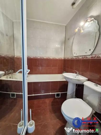 Apartament cu 3 camere semidecomandat în Ultracentral