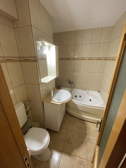 Apartament cu 2 camere decomandat în Vărsătura