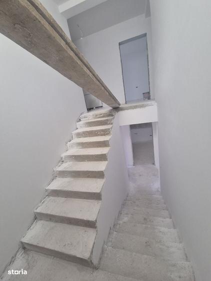 Casă cu 4 camere în Valea Lupului