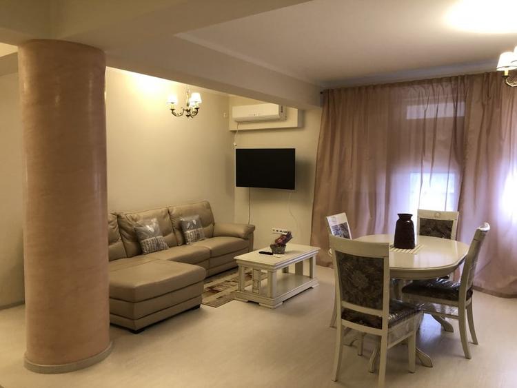 Apartament cu 3 camere decomandat, mobilat în Albert