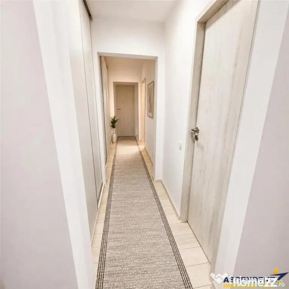 Apartament cu 3 camere decomandat în Vest
