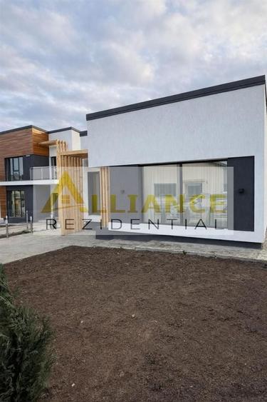 Casă individuală cu 4 camere cu Canalizare în Berceni