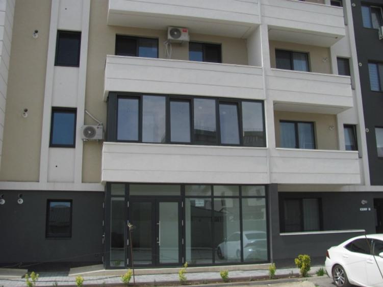 Spațiu comercial, de 65 mp, în Bragadiru
