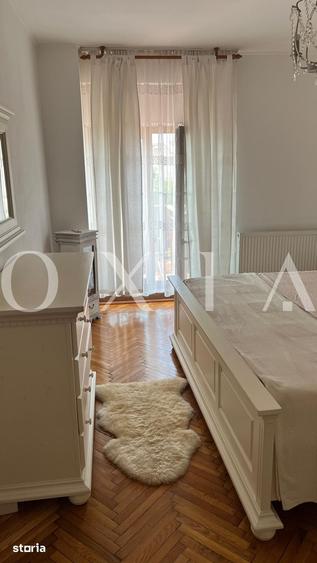 Apartament cu 4 camere decomandat în Girocului