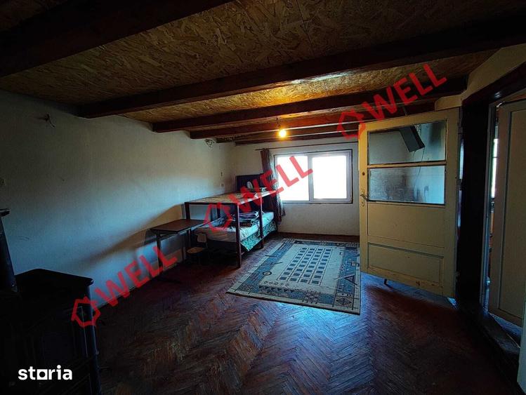 Casă cu 1 camere cu Teren 250 Mp în Boroșneu Mare