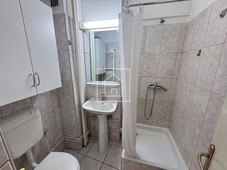 Apartament cu 4 camere decomandat, mobilat în Turnișor