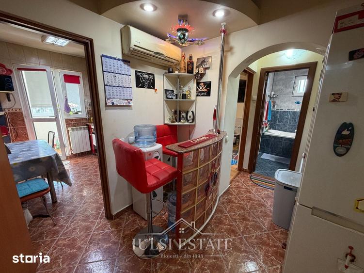 Apartament cu 3 camere decomandat în Central