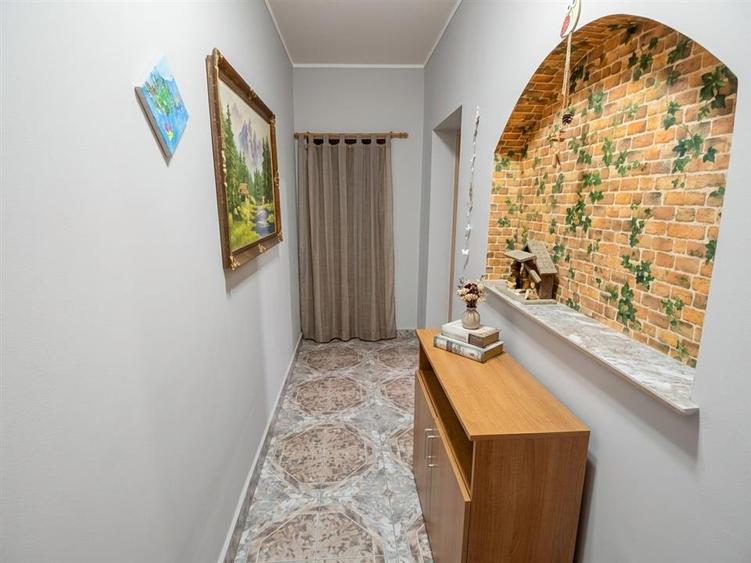 Casă individuală cu 4 camere cu Teren 363 Mp în Oncea