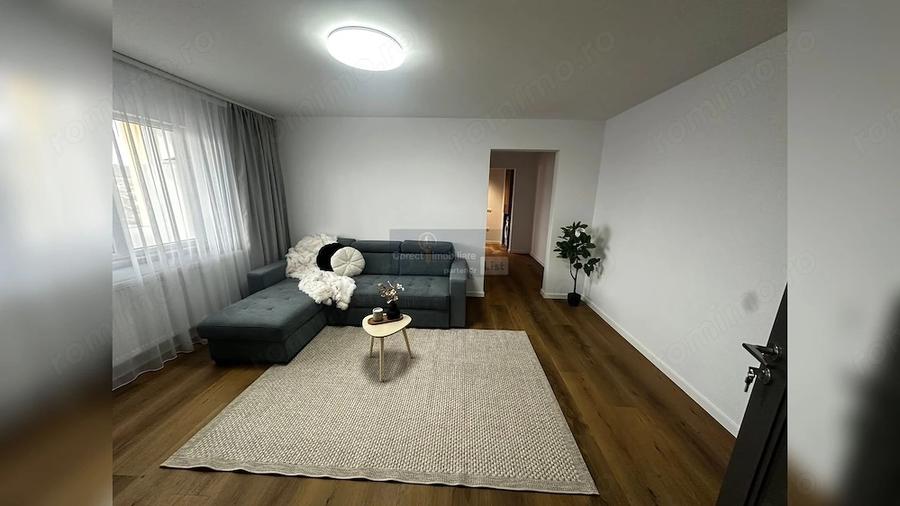 Apartament cu 3 camere decomandat în Central
