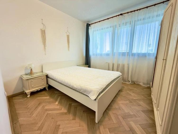 Apartament cu 2 camere semidecomandat în P-ța Victoriei