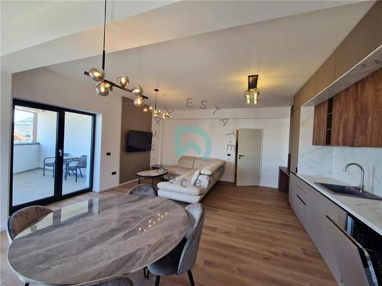 Apartament cu 2 camere decomandat, mobilat în Tractorul