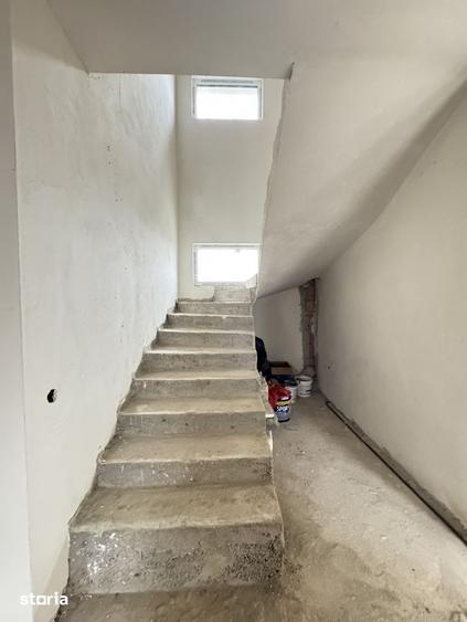 Triplex, 4 camere decomandate, P+1ET, 120 mp, curte 40 mp, 2 parcari, - 4