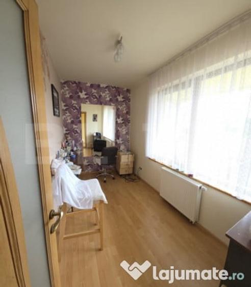 Casa de vanzare, 6 camere, 340 mp, cu 22 arii de teren, zona - 5