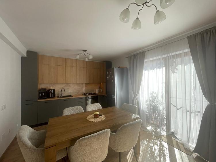 Duplex cu 3 camere cu Canalizare în Florești