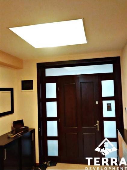 Casă individuală cu 7 camere cu Teren 500 Mp în Central