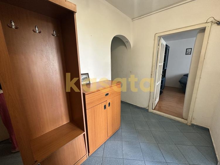 Apartament cu 3 camere decomandat, mobilat în Drumul Taberei