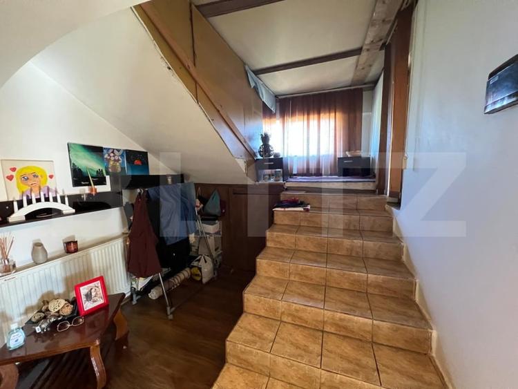 Casă individuală cu 5 camere cu Canalizare în Popoveni