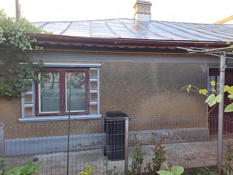 Casă cu Teren 200 Mp în Rahova