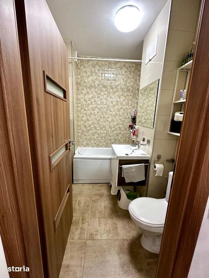 Apartament cu 4 camere decomandat în Circumvalațiunii