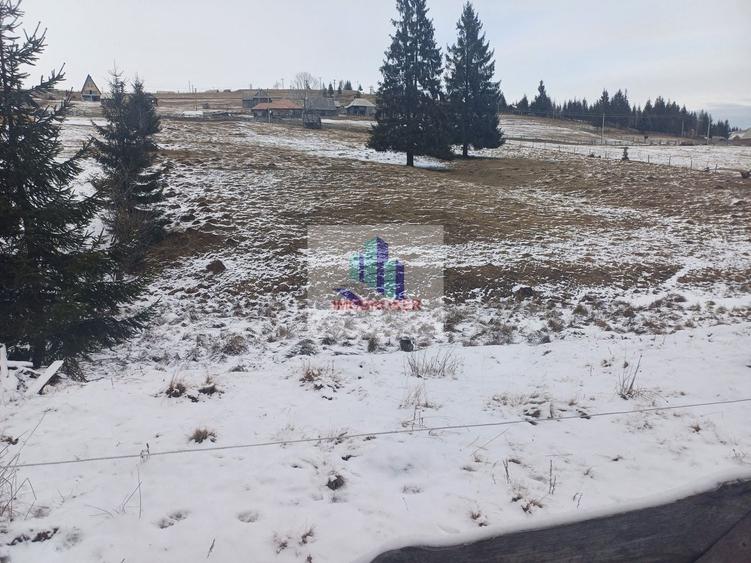 Teren agricol intravilan de 10900 mp, în Măguri-Răcătău