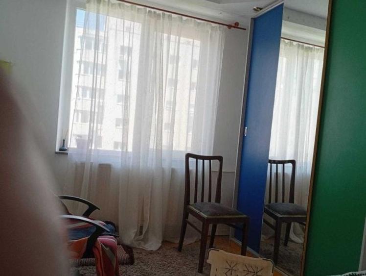 Apartament cu 3 camere decomandat în Ștefan cel Mare
