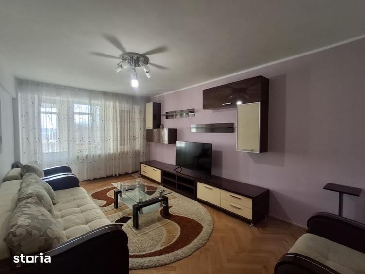 Apartament cu 3 camere decomandat, mobilat în Craiovița Nouă