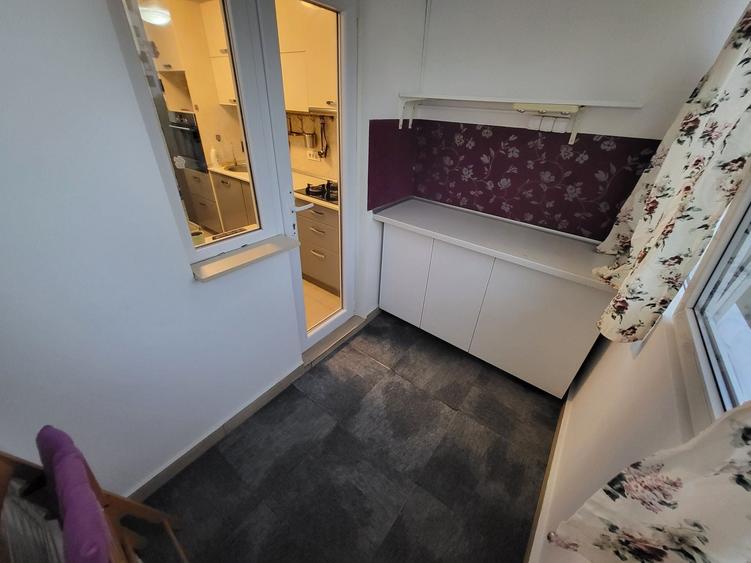 Apartament cu 3 camere decomandat în Dristor