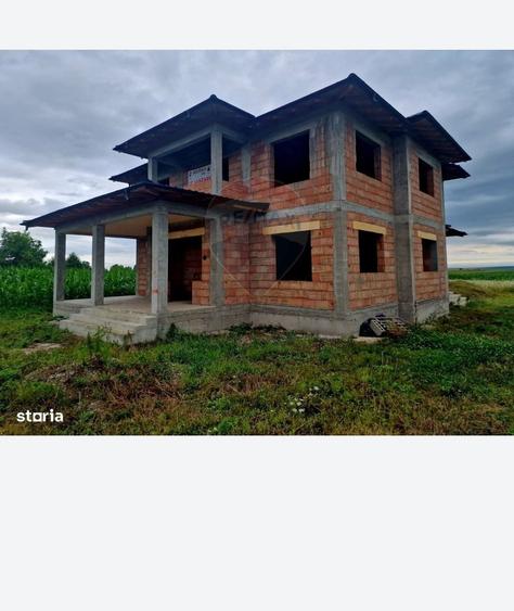 Casă cu 4 camere în Rușeni