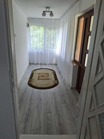 Casă cu 4 camere cu Teren 1200 Mp în Central
