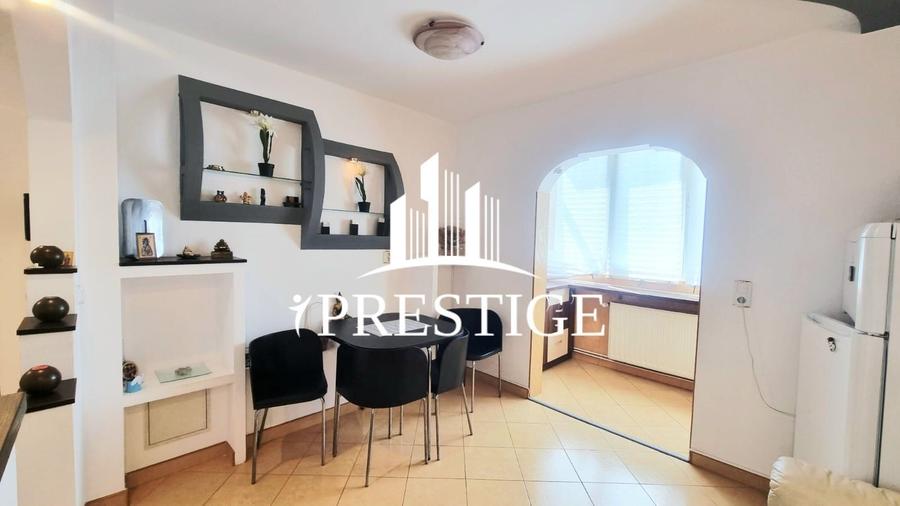 Apartament cu 3 camere decomandat, mobilat în Calea Dumbrăvii
