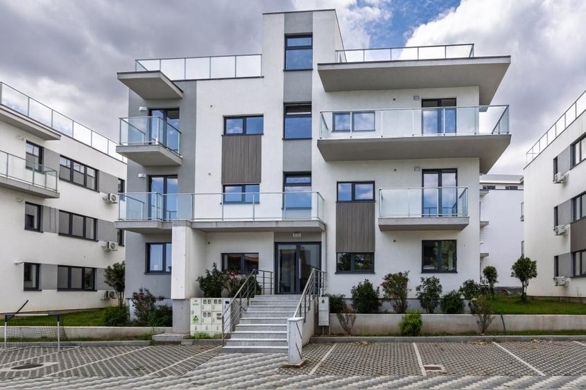 Apartament cu 3 camere în Ovidiu