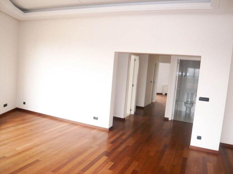 Penthouse cu 3 camere decomandat, mobilat în Primăverii