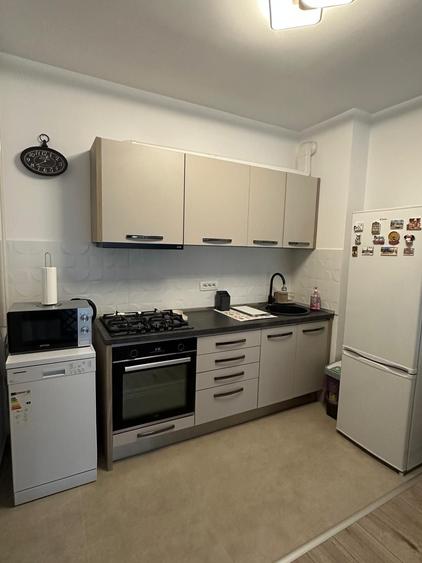Apartament cu 2 camere decomandat în Exterior Vest