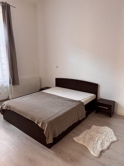 Apartament cu 2 camere decomandat în Exterior Vest