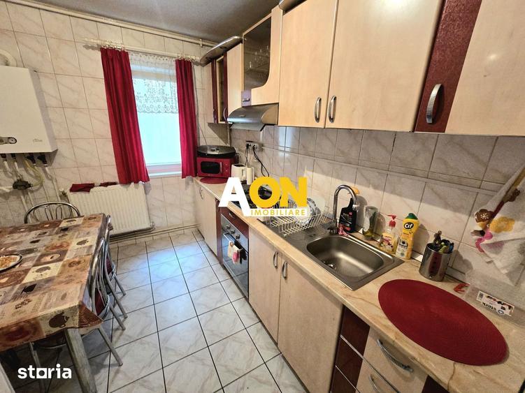 Apartament cu 3 camere decomandat în Central