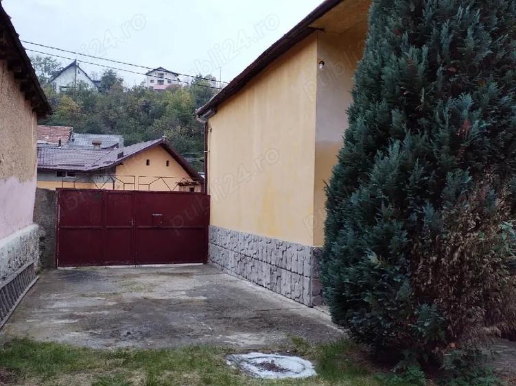 Casă în Central