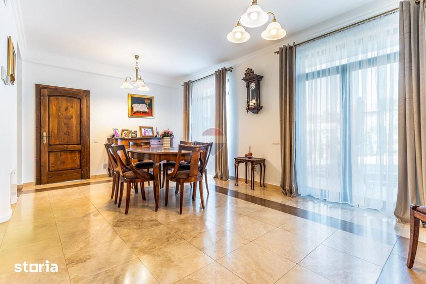 Casă cu 5 camere cu Teren 1065 Mp în Baciu