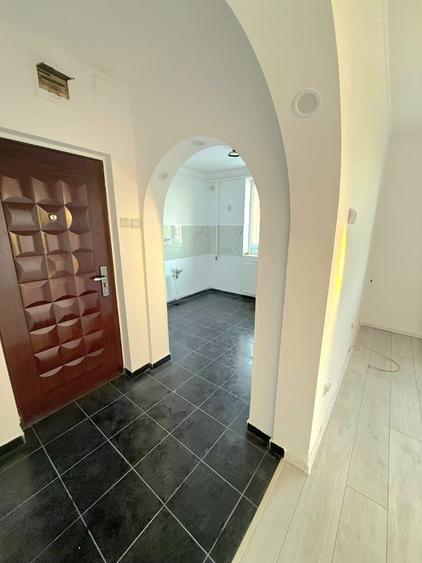 Apartament cu 2 camere semidecomandat în Ultracentral
