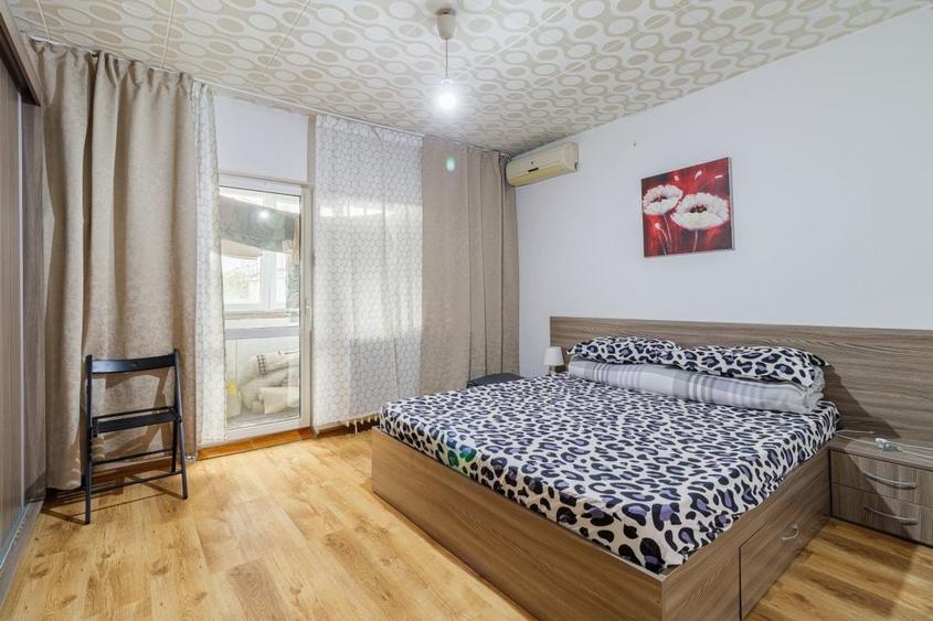 Apartament cu 3 camere decomandat, mobilat în Baicului