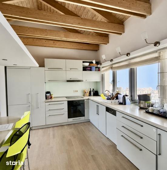 Apartament cu 4 camere în Complex Studențesc