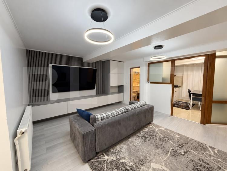 Apartament cu 3 camere decomandat, mobilat în Vișani