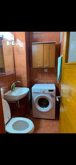 Apartament cu 3 camere decomandat în Cantemir