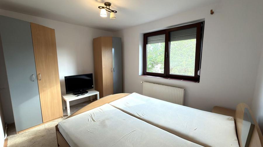 Apartament cu 2 camere semidecomandat, mobilat în Vest