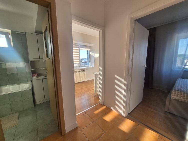Apartament cu 3 camere decomandat în Canta