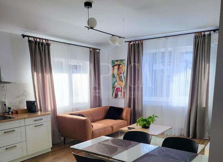 Apartament cu 2 camere semidecomandat în Florești