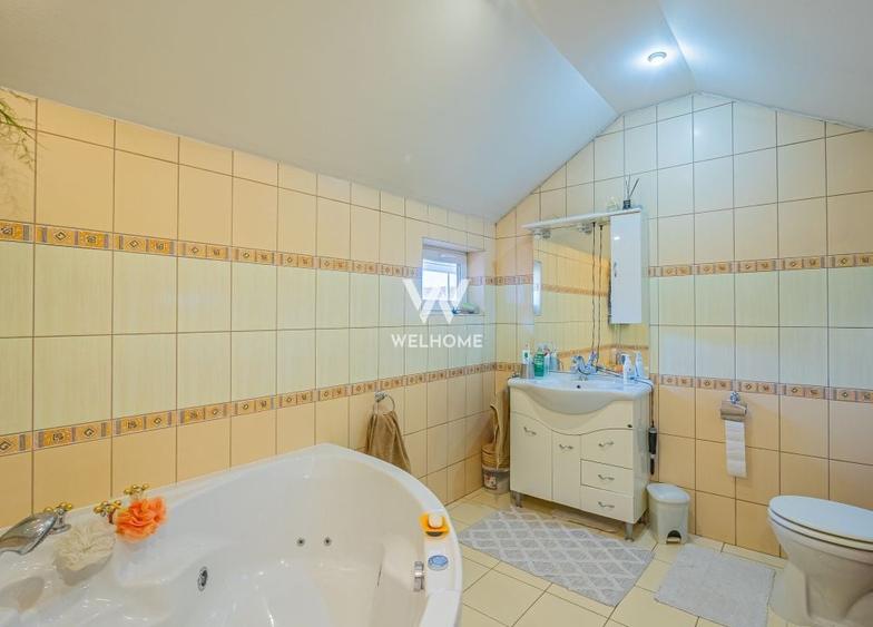 Casă individuală cu 5 camere cu Canalizare în Central