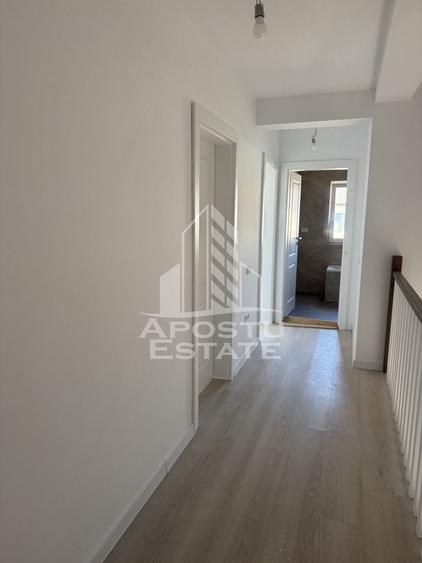 Duplex cu 5 camere cu Canalizare în Ghiroda
