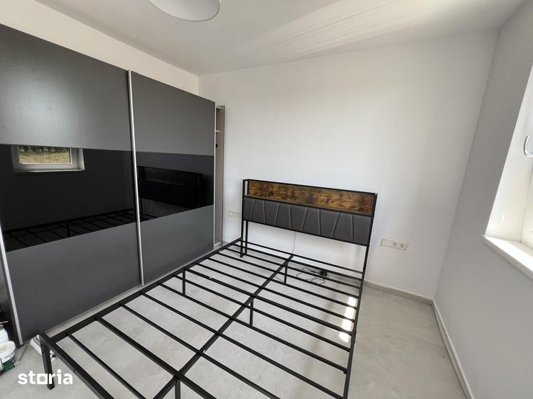 Casă cu 4 camere decomandat cu Teren 70 Mp în Cristian