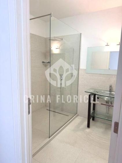 Apartament cu 5 camere decomandat, mobilat în Primăverii